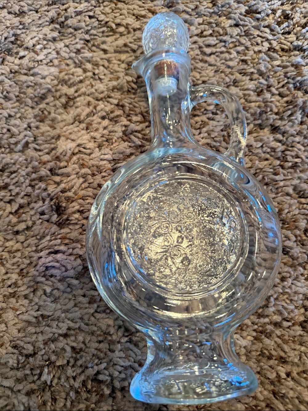 10 inch Clear Glass Decanter with Decorative Base and Stopper